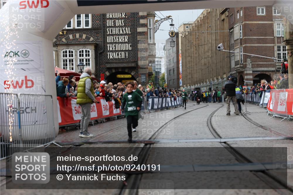 05.10.2025 - 20. swb-Marathon Bremen Yannick Fuchs http://msf.ph/oto/9240191 05.10.2025 15:19:13 Ziel  meine-sportfotos.de