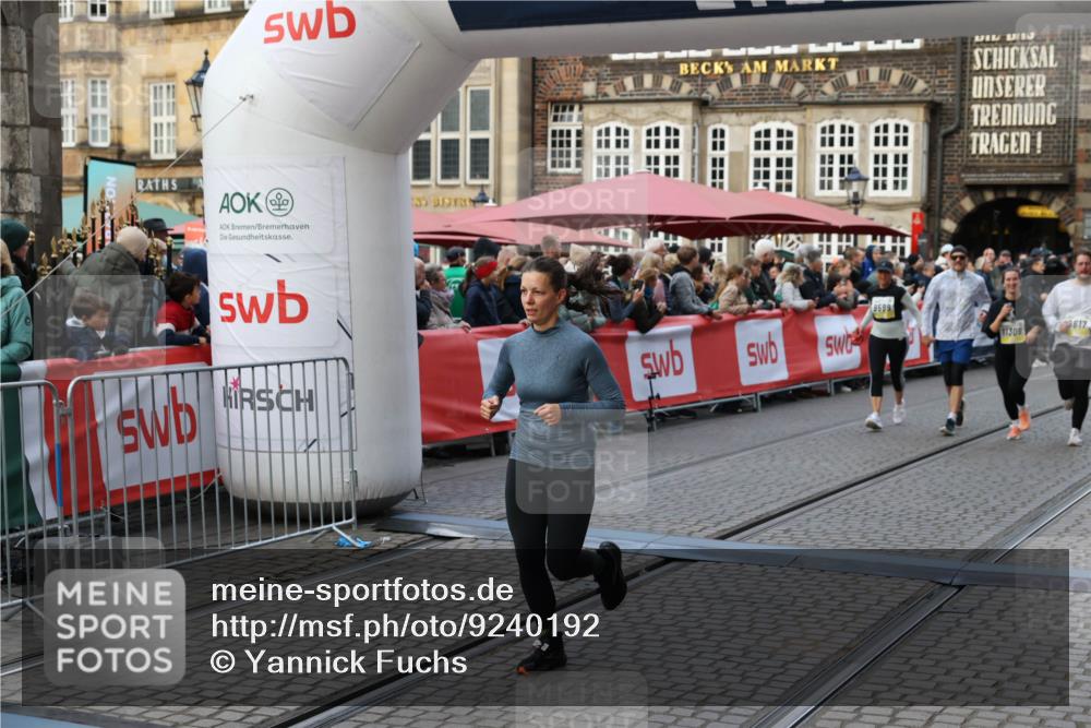 05.10.2025 - 20. swb-Marathon Bremen Yannick Fuchs http://msf.ph/oto/9240192 05.10.2025 11:08:13 Ziel 8123, 9557, 9599, 9617, 9874, 10125, 10365, 11309, 11490, 11677 meine-sportfotos.de