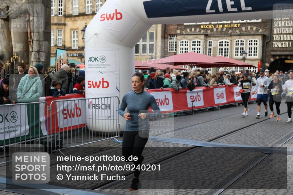 05.10.2025 - 20. swb-Marathon Bremen Yannick Fuchs http://msf.ph/oto/9240201 05.10.2025 11:08:13 Ziel 8123, 9557, 9599, 9617, 9874, 10125, 10365, 11309, 11490, 11677 meine-sportfotos.de