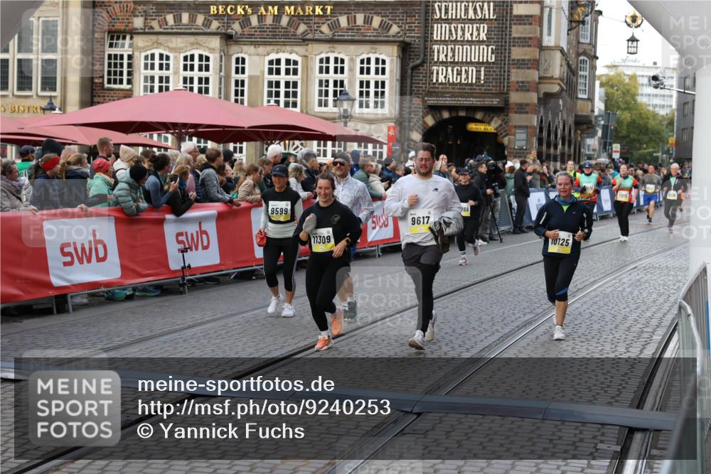 05.10.2025 - 20. swb-Marathon Bremen Yannick Fuchs http://msf.ph/oto/9240253 05.10.2025 11:08:14 Ziel 9557, 9599, 9617, 9874, 10125, 10365, 11309, 11490, 11677 meine-sportfotos.de