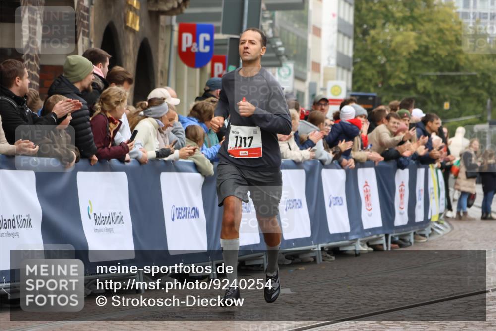 05.10.2025 - 20. swb-Marathon Bremen Strokosch-Dieckow http://msf.ph/oto/9240254 05.10.2025 12:42:35 Ziel 18, 1117 meine-sportfotos.de