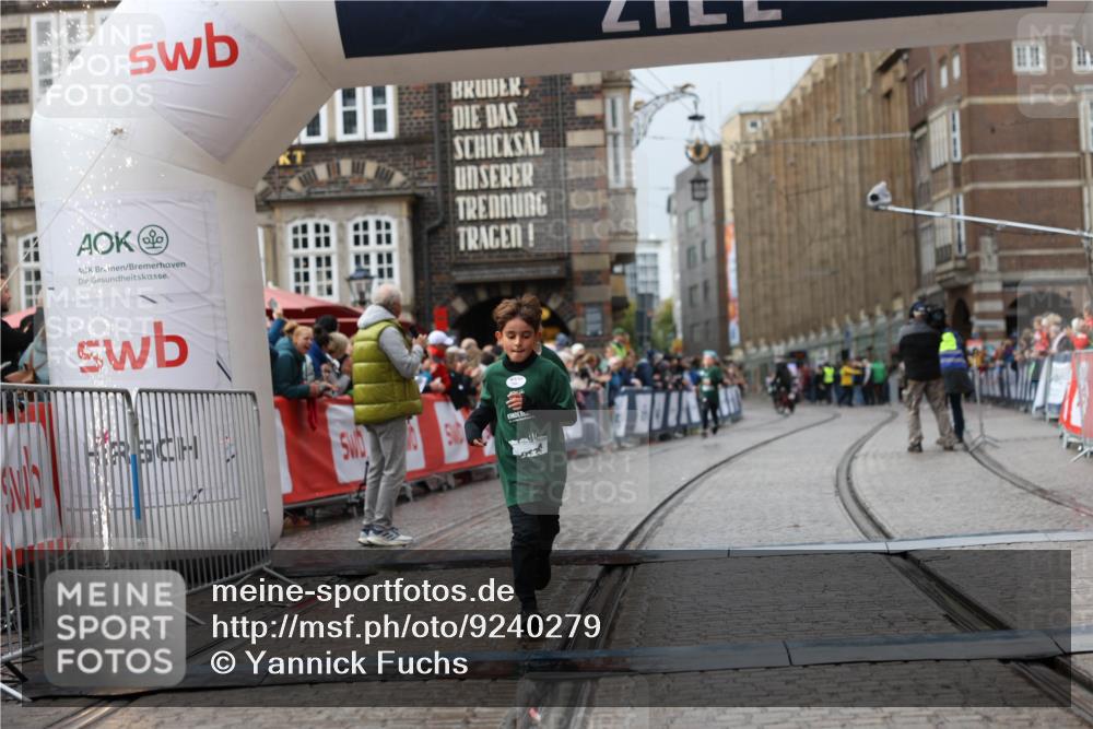 05.10.2025 - 20. swb-Marathon Bremen Yannick Fuchs http://msf.ph/oto/9240279 05.10.2025 15:19:14 Ziel  meine-sportfotos.de