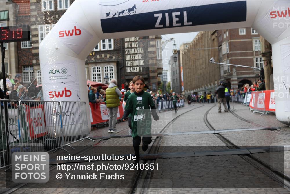 05.10.2025 - 20. swb-Marathon Bremen Yannick Fuchs http://msf.ph/oto/9240351 05.10.2025 15:19:15 Ziel  meine-sportfotos.de