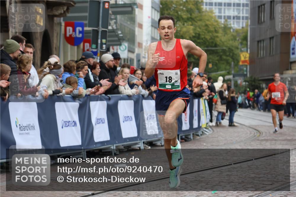 05.10.2025 - 20. swb-Marathon Bremen Strokosch-Dieckow http://msf.ph/oto/9240470 05.10.2025 12:42:38 Ziel 18, 1117 meine-sportfotos.de