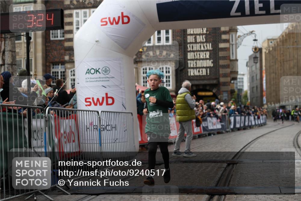 05.10.2025 - 20. swb-Marathon Bremen Yannick Fuchs http://msf.ph/oto/9240517 05.10.2025 15:19:20 Ziel  meine-sportfotos.de