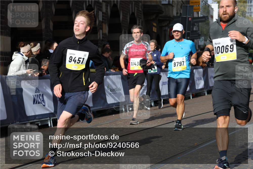 05.10.2025 - 20. swb-Marathon Bremen Strokosch-Dieckow http://msf.ph/oto/9240566 05.10.2025 10:57:04 Ziel 5172, 9231, 9314, 9451, 9577, 9797, 9937, 10069, 10545, 10917, 11138, 11202, 11434, 11435, 11566, 11686 meine-sportfotos.de