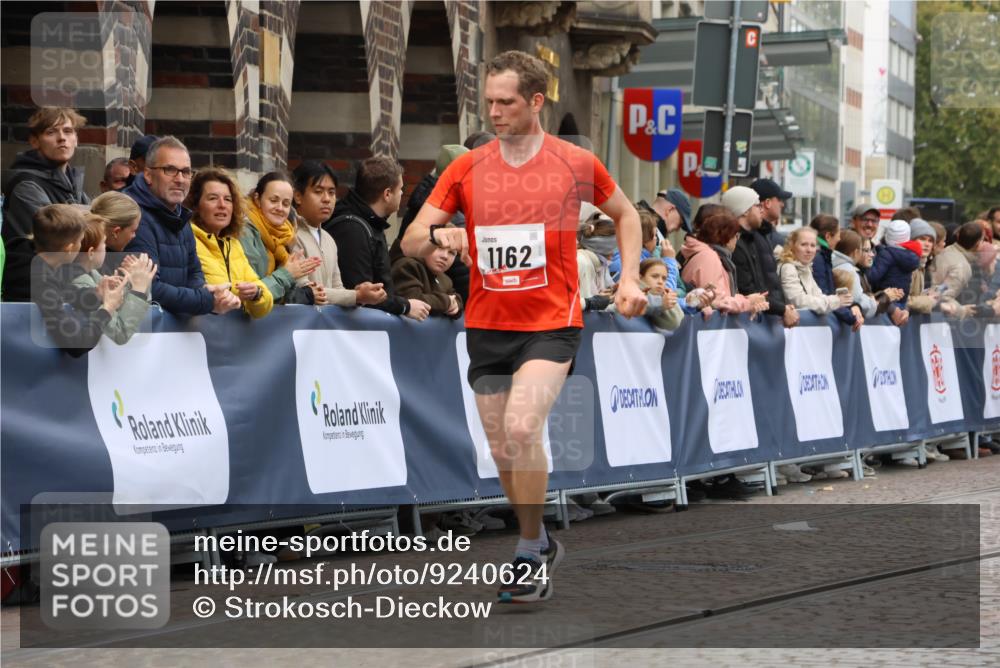 05.10.2025 - 20. swb-Marathon Bremen Strokosch-Dieckow http://msf.ph/oto/9240624 05.10.2025 12:42:47 Ziel 1162 meine-sportfotos.de