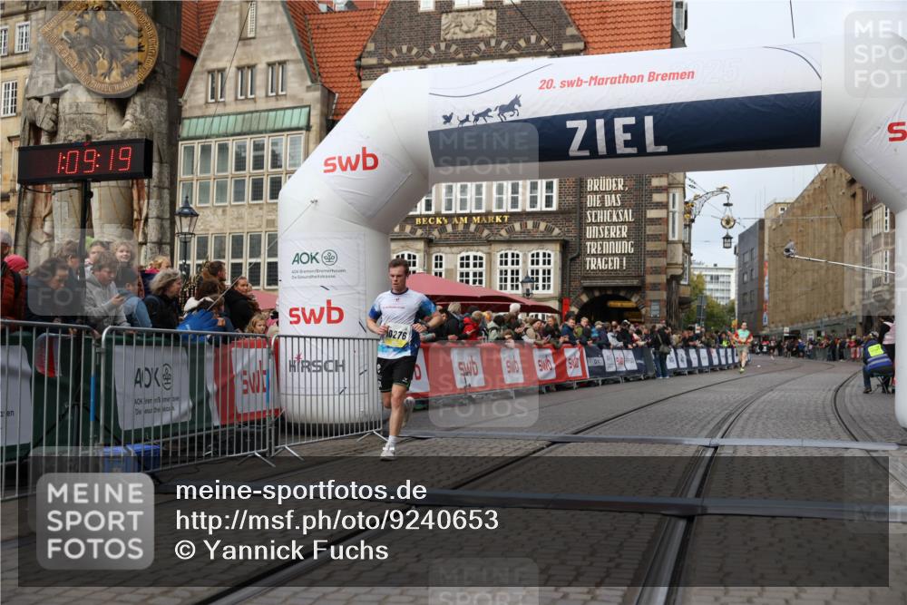 05.10.2025 - 20. swb-Marathon Bremen Yannick Fuchs http://msf.ph/oto/9240653 05.10.2025 10:40:09 Ziel 10276 meine-sportfotos.de