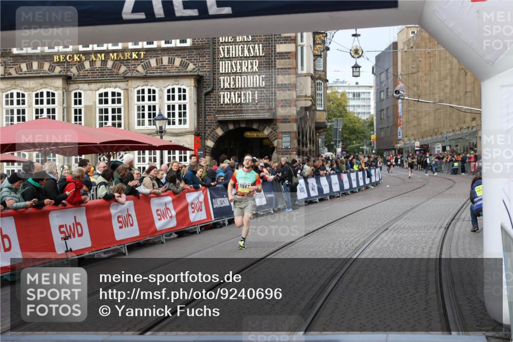 05.10.2025 - 20. swb-Marathon Bremen Yannick Fuchs http://msf.ph/oto/9240696 05.10.2025 10:40:12 Ziel 10276, 11567 meine-sportfotos.de