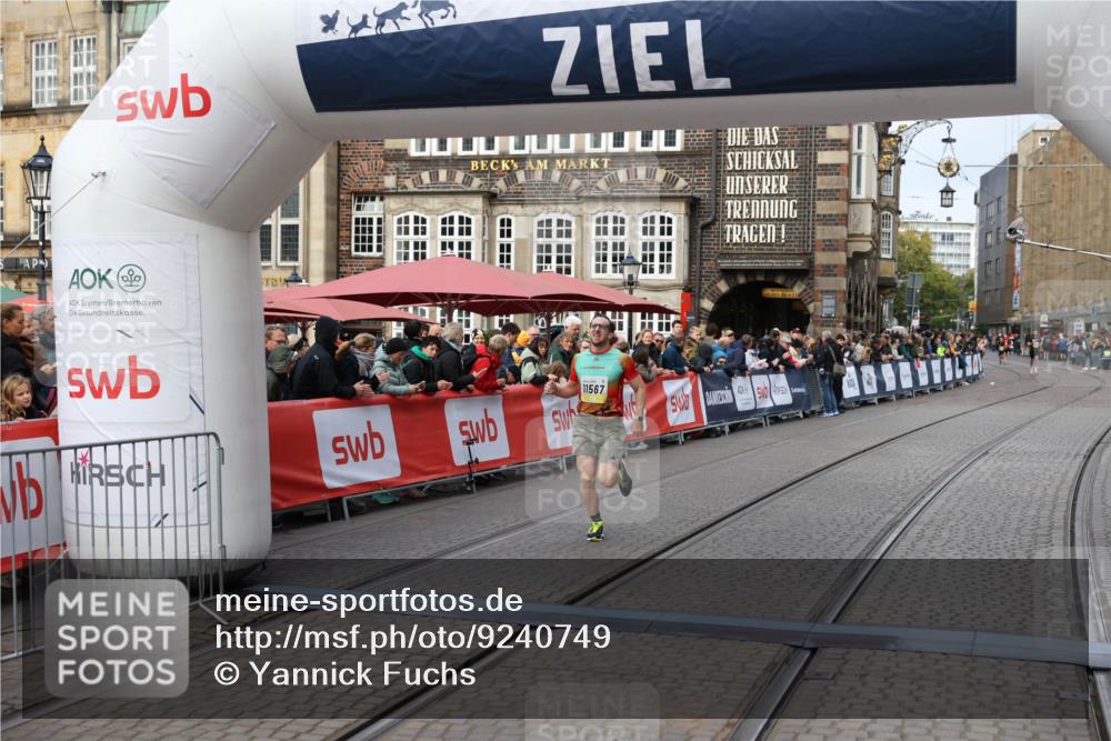 05.10.2025 - 20. swb-Marathon Bremen Yannick Fuchs http://msf.ph/oto/9240749 05.10.2025 10:40:13 Ziel 10276, 11567 meine-sportfotos.de