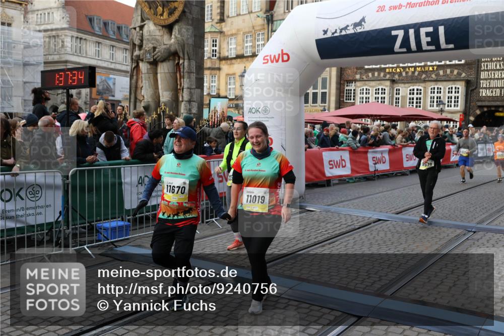 05.10.2025 - 20. swb-Marathon Bremen Yannick Fuchs http://msf.ph/oto/9240756 05.10.2025 11:08:23 Ziel 9401, 9519, 9599, 9874, 10125, 10132, 10866, 11019, 11097, 11232, 11670, 11671 meine-sportfotos.de