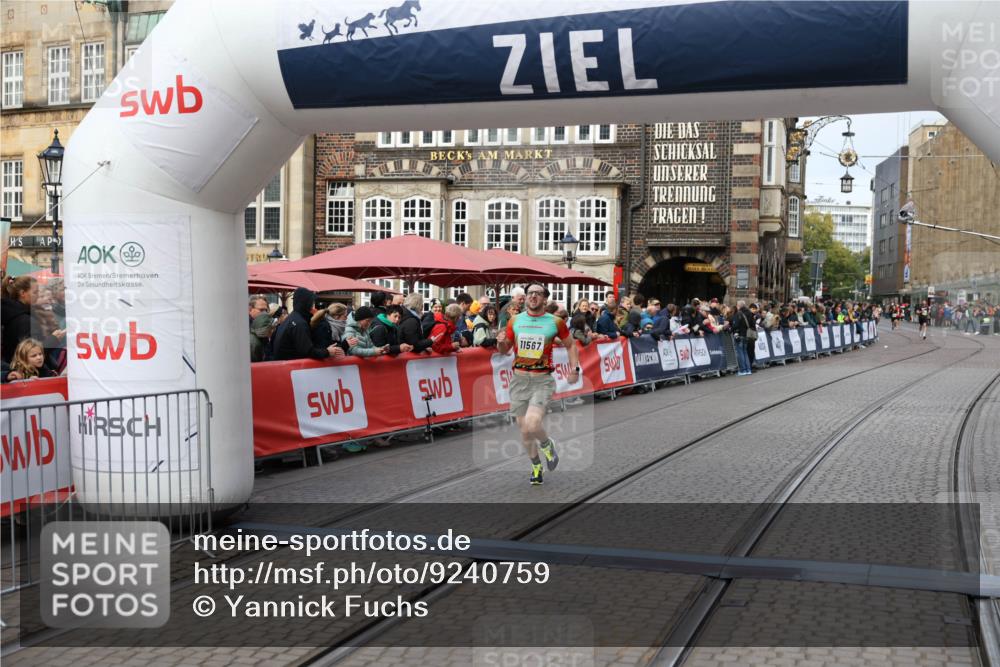 05.10.2025 - 20. swb-Marathon Bremen Yannick Fuchs http://msf.ph/oto/9240759 05.10.2025 10:40:13 Ziel 10276, 11567 meine-sportfotos.de