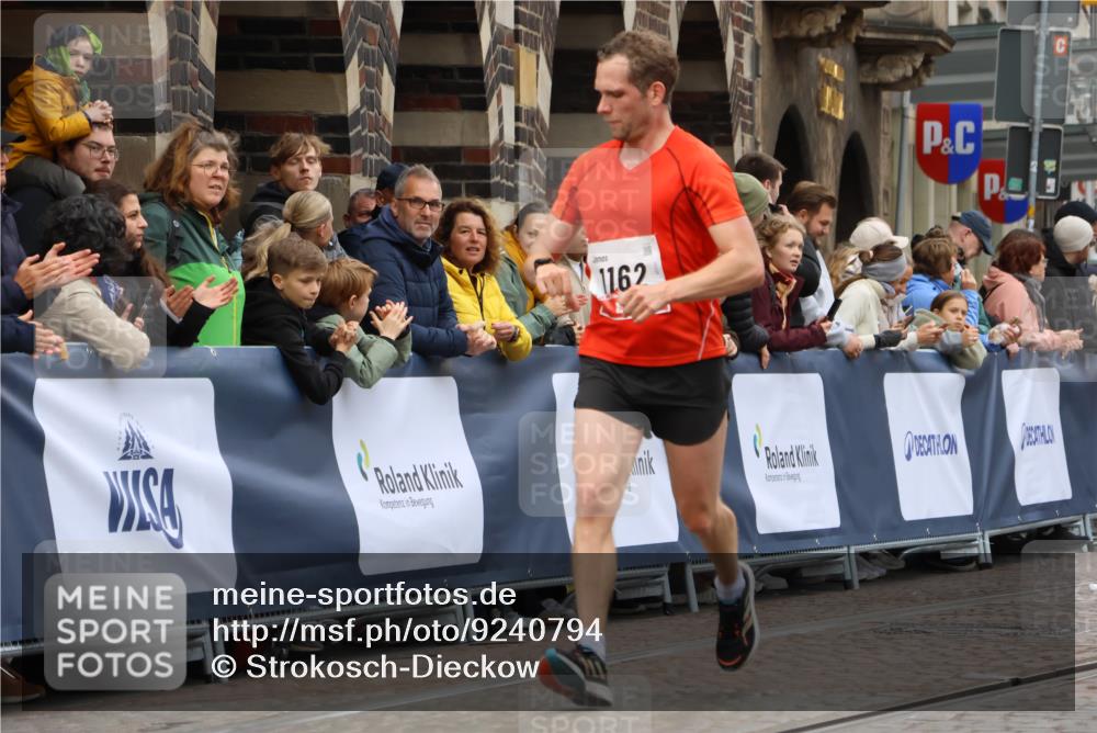 05.10.2025 - 20. swb-Marathon Bremen Strokosch-Dieckow http://msf.ph/oto/9240794 05.10.2025 12:42:47 Ziel 1162 meine-sportfotos.de