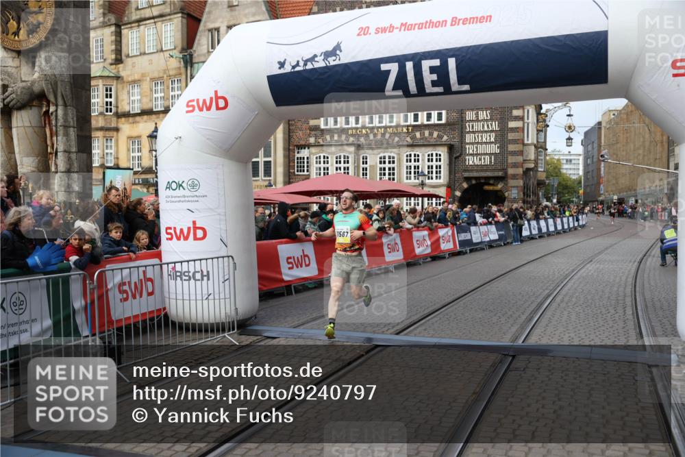 05.10.2025 - 20. swb-Marathon Bremen Yannick Fuchs http://msf.ph/oto/9240797 05.10.2025 10:40:13 Ziel 10276, 11567 meine-sportfotos.de