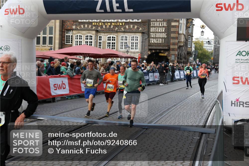 05.10.2025 - 20. swb-Marathon Bremen Yannick Fuchs http://msf.ph/oto/9240866 05.10.2025 11:08:26 Ziel 9353, 9401, 9519, 10132, 10866, 11019, 11097, 11232, 11670, 11671 meine-sportfotos.de