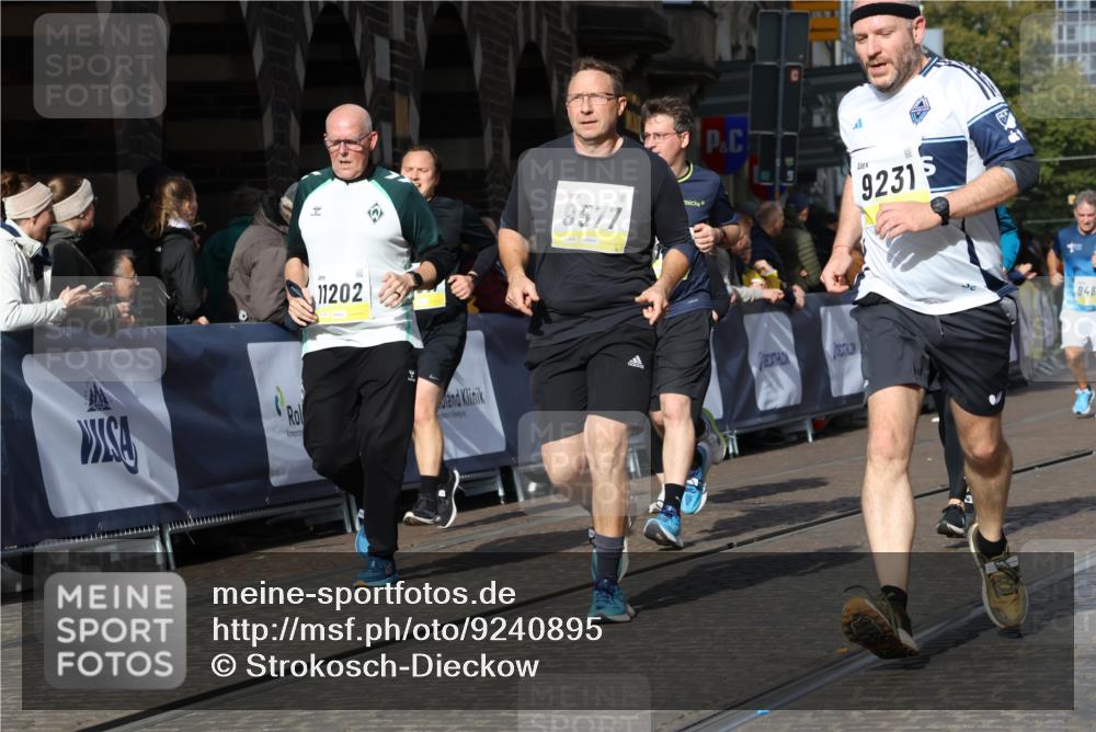 05.10.2025 - 20. swb-Marathon Bremen Strokosch-Dieckow http://msf.ph/oto/9240895 05.10.2025 10:57:09 Ziel 5172, 9231, 9314, 9489, 9577, 10293, 10545, 10917, 11138, 11202, 11434, 11566, 11596, 11686 meine-sportfotos.de
