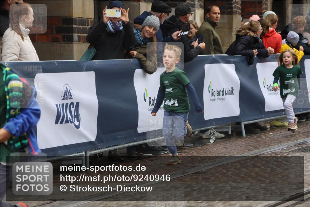 05.10.2025 - 20. swb-Marathon Bremen Strokosch-Dieckow http://msf.ph/oto/9240946 05.10.2025 15:22:19 Ziel  meine-sportfotos.de
