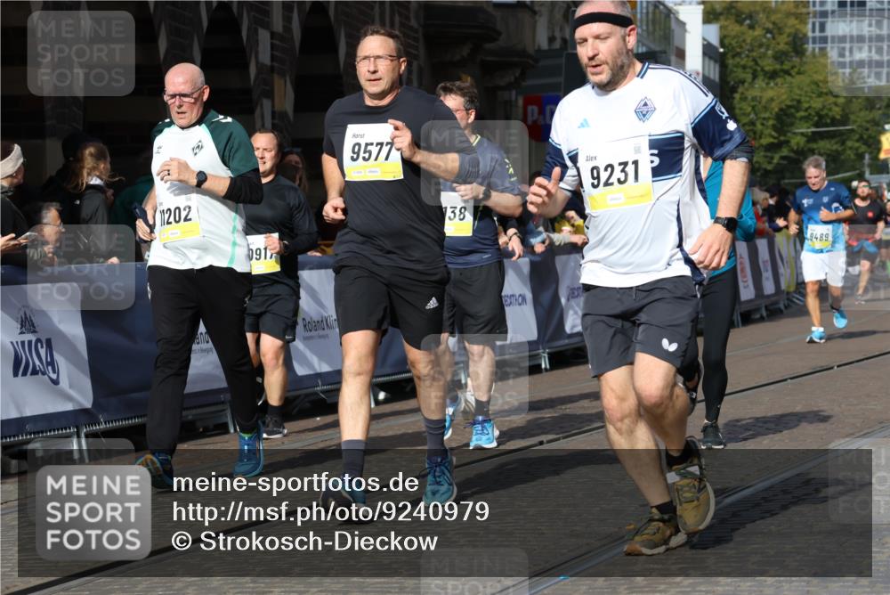 05.10.2025 - 20. swb-Marathon Bremen Strokosch-Dieckow http://msf.ph/oto/9240979 05.10.2025 10:57:09 Ziel 5172, 9231, 9314, 9489, 9577, 10293, 10545, 10917, 11138, 11202, 11434, 11566, 11596, 11686 meine-sportfotos.de