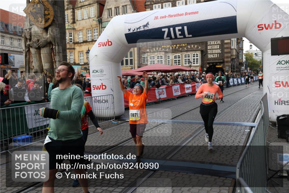 05.10.2025 - 20. swb-Marathon Bremen Yannick Fuchs http://msf.ph/oto/9240990 05.10.2025 11:08:29 Ziel 9186, 9353, 9401, 9519, 10132, 11097, 11232, 11671 meine-sportfotos.de