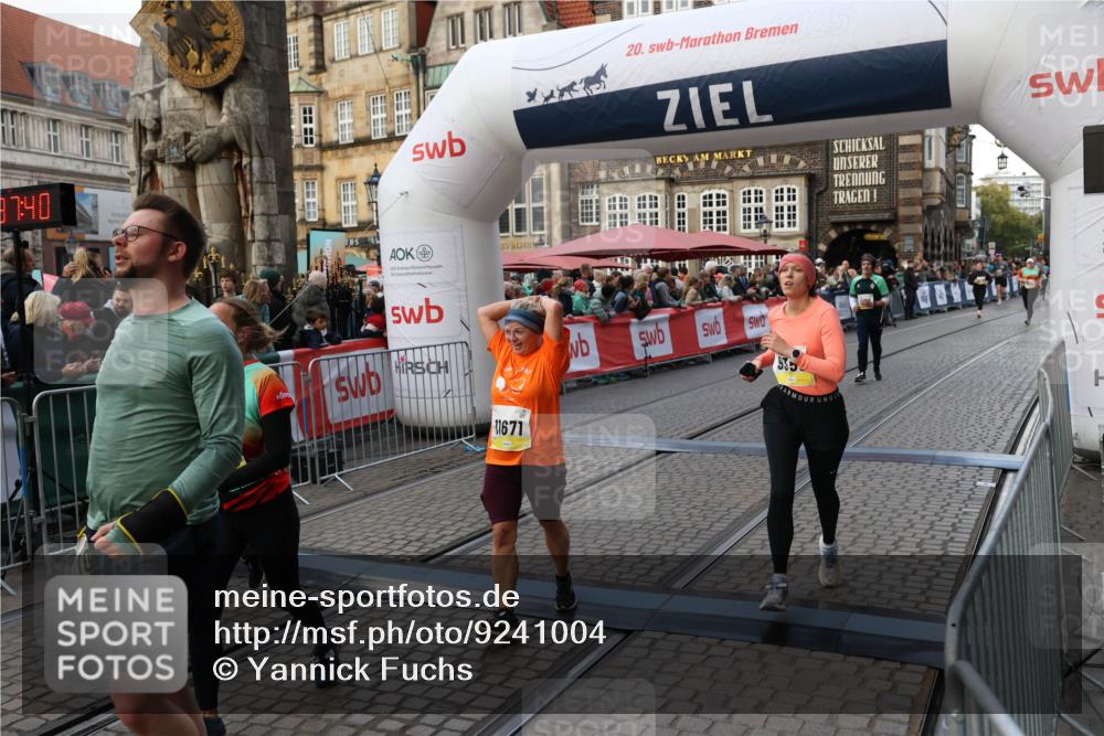 05.10.2025 - 20. swb-Marathon Bremen Yannick Fuchs http://msf.ph/oto/9241004 05.10.2025 11:08:29 Ziel 9186, 9353, 9401, 9519, 10132, 11097, 11232, 11671 meine-sportfotos.de