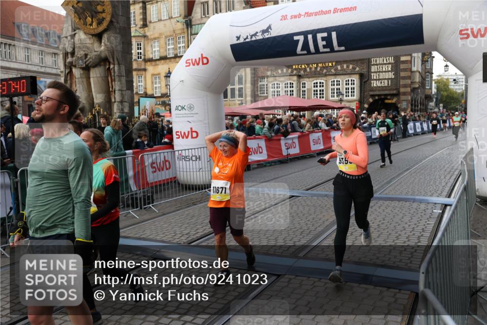 05.10.2025 - 20. swb-Marathon Bremen Yannick Fuchs http://msf.ph/oto/9241023 05.10.2025 11:08:29 Ziel 9186, 9353, 9401, 9519, 10132, 11097, 11232, 11671 meine-sportfotos.de