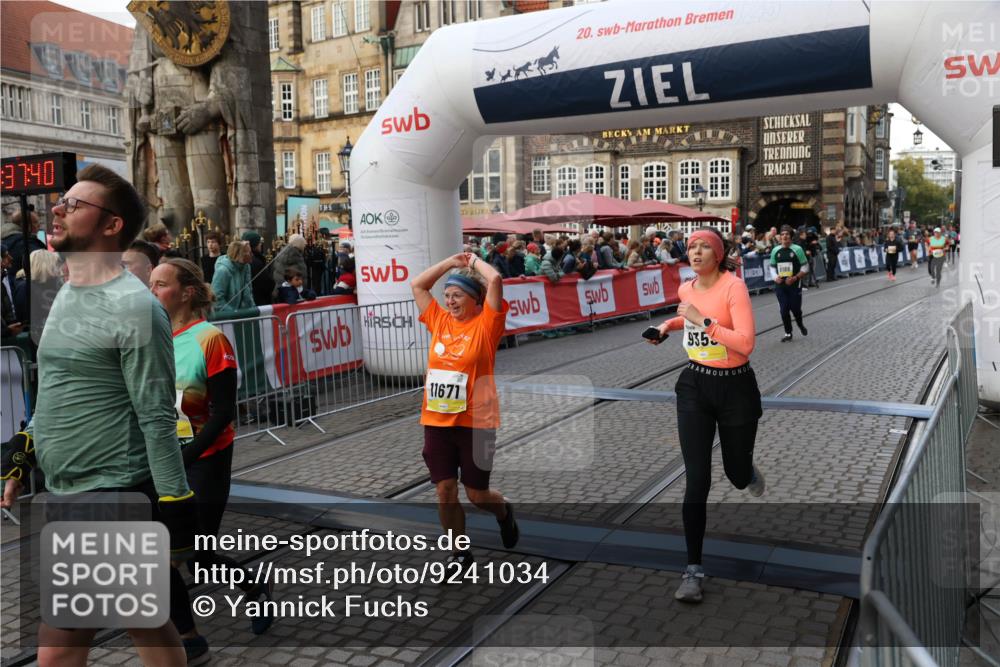 05.10.2025 - 20. swb-Marathon Bremen Yannick Fuchs http://msf.ph/oto/9241034 05.10.2025 11:08:29 Ziel 9186, 9353, 9401, 9519, 10132, 11097, 11232, 11671 meine-sportfotos.de
