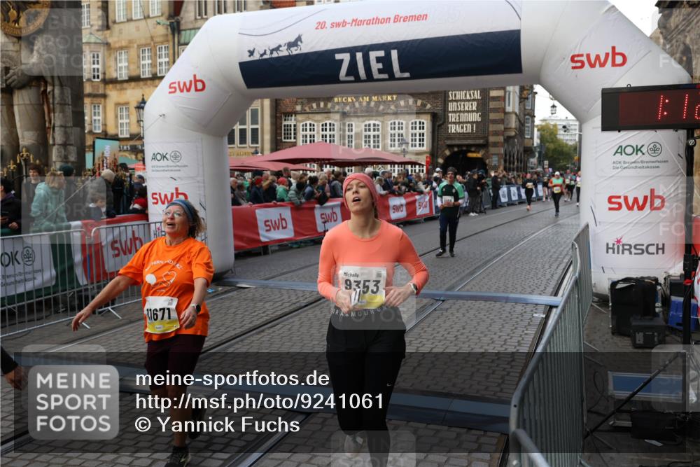 05.10.2025 - 20. swb-Marathon Bremen Yannick Fuchs http://msf.ph/oto/9241061 05.10.2025 11:08:30 Ziel 9186, 9353, 9401, 9519, 10132, 11097, 11671 meine-sportfotos.de