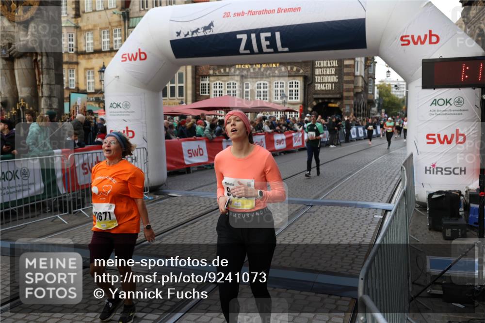 05.10.2025 - 20. swb-Marathon Bremen Yannick Fuchs http://msf.ph/oto/9241073 05.10.2025 11:08:30 Ziel 9186, 9353, 9401, 9519, 10132, 11097, 11671 meine-sportfotos.de