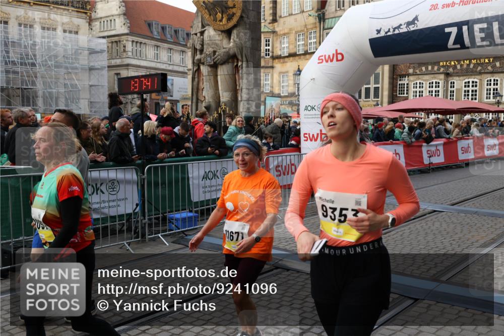 05.10.2025 - 20. swb-Marathon Bremen Yannick Fuchs http://msf.ph/oto/9241096 05.10.2025 11:08:30 Ziel 9186, 9353, 9401, 9519, 10132, 11097, 11671 meine-sportfotos.de