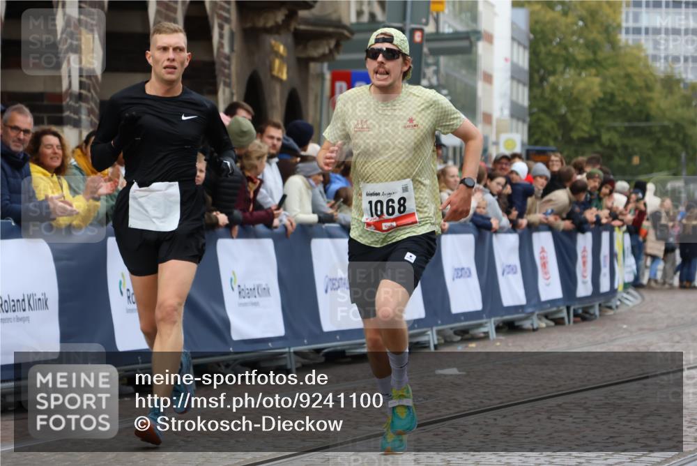 05.10.2025 - 20. swb-Marathon Bremen Strokosch-Dieckow http://msf.ph/oto/9241100 05.10.2025 12:43:13 Ziel 153, 1068, 1459 meine-sportfotos.de
