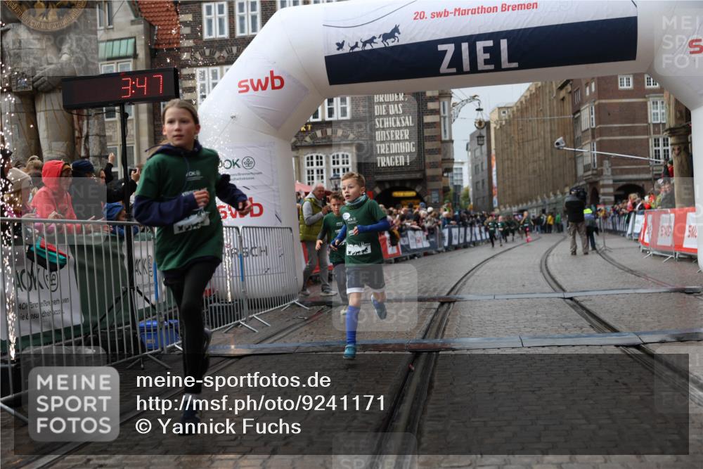 05.10.2025 - 20. swb-Marathon Bremen Yannick Fuchs http://msf.ph/oto/9241171 05.10.2025 15:19:42 Ziel  meine-sportfotos.de