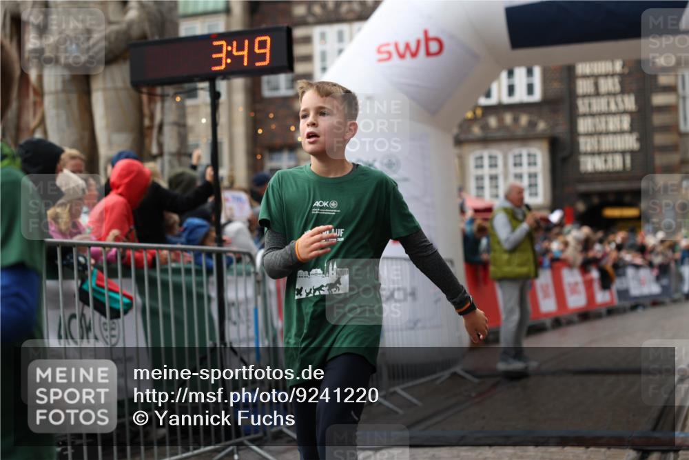 05.10.2025 - 20. swb-Marathon Bremen Yannick Fuchs http://msf.ph/oto/9241220 05.10.2025 15:19:45 Ziel  meine-sportfotos.de