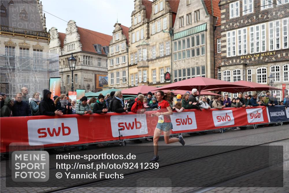 05.10.2025 - 20. swb-Marathon Bremen Yannick Fuchs http://msf.ph/oto/9241239 05.10.2025 10:40:40 Ziel 10686, 11114 meine-sportfotos.de