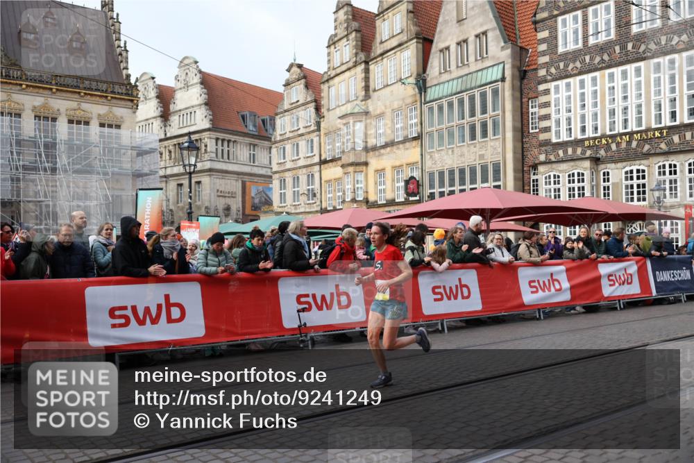05.10.2025 - 20. swb-Marathon Bremen Yannick Fuchs http://msf.ph/oto/9241249 05.10.2025 10:40:40 Ziel 10686, 11114 meine-sportfotos.de