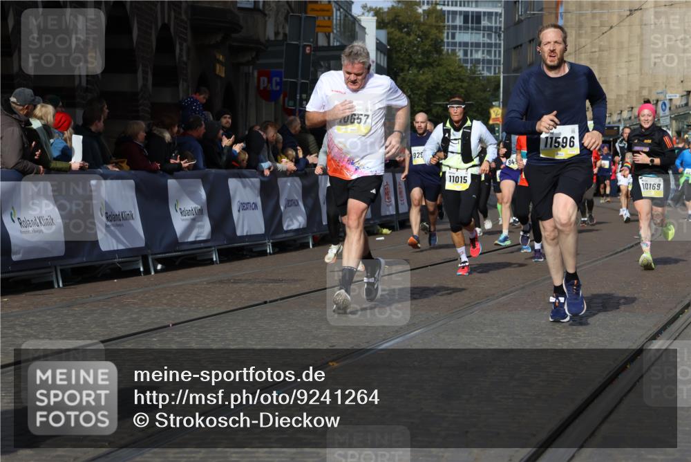 05.10.2025 - 20. swb-Marathon Bremen Strokosch-Dieckow http://msf.ph/oto/9241264 05.10.2025 10:57:16 Ziel 7101, 9260, 9292, 9450, 9489, 9550, 9844, 9947, 10169, 10281, 10293, 10367, 10657, 11015, 11596 meine-sportfotos.de