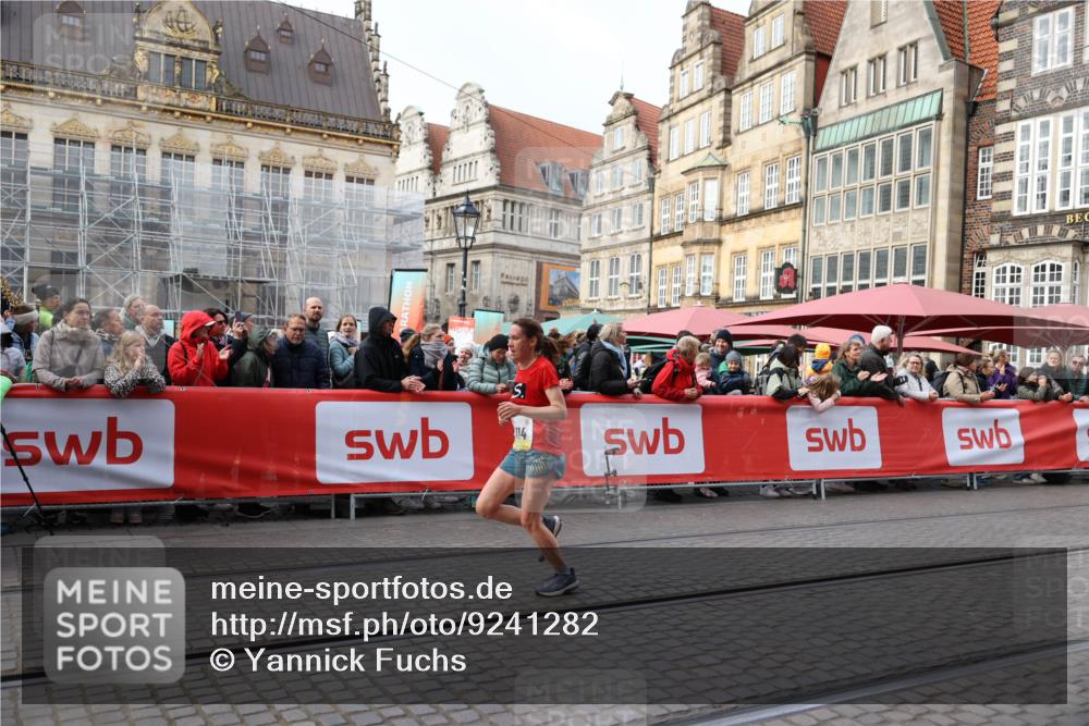 05.10.2025 - 20. swb-Marathon Bremen Yannick Fuchs http://msf.ph/oto/9241282 05.10.2025 10:40:40 Ziel 10686, 11114 meine-sportfotos.de