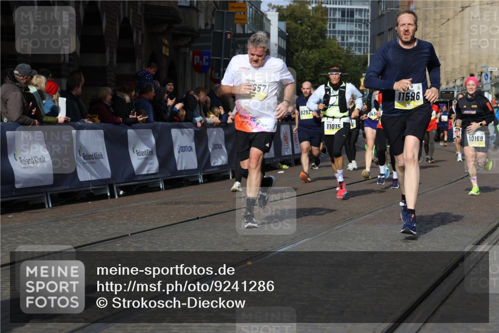 05.10.2025 - 20. swb-Marathon Bremen Strokosch-Dieckow http://msf.ph/oto/9241286 05.10.2025 10:57:17 Ziel 7101, 9260, 9292, 9450, 9489, 9550, 9844, 9947, 10169, 10281, 10293, 10367, 10645, 10657, 11015, 11596 meine-sportfotos.de
