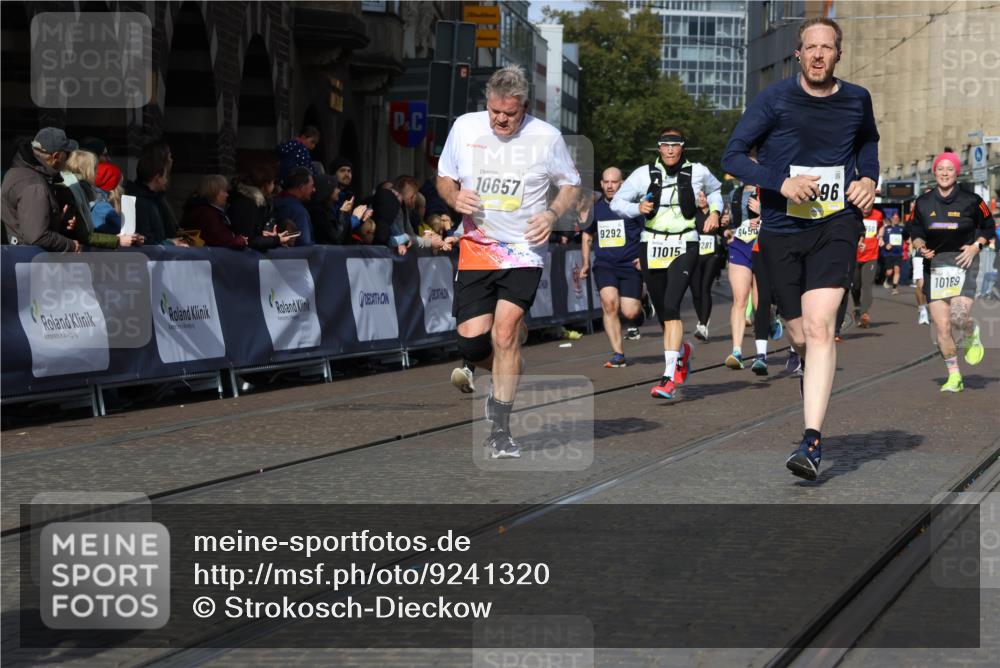 05.10.2025 - 20. swb-Marathon Bremen Strokosch-Dieckow http://msf.ph/oto/9241320 05.10.2025 10:57:17 Ziel 7101, 9260, 9292, 9450, 9489, 9550, 9844, 9947, 10169, 10281, 10293, 10367, 10645, 10657, 11015, 11596 meine-sportfotos.de