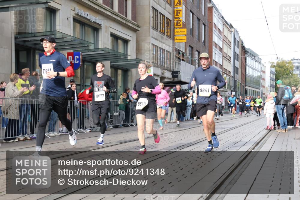 05.10.2025 - 20. swb-Marathon Bremen Strokosch-Dieckow http://msf.ph/oto/9241348 05.10.2025 10:48:06 Ziel 8787, 9223, 9293, 9298, 9385, 9404, 9406, 9437, 9478, 9641, 9665, 9704, 9706, 9810, 9958, 10109, 10131, 10177, 10211, 10303, 10685, 10931, 10953, 11005, 11096, 11119, 11292, 11357, 11505, 11561, 11637, 8787, 9223, 9293, 9298, 9385, 9404, 9406, 9437, 9478, 9641, 9665, 9704, 9706, 9810, 9958, 10109, 10131, 10177, 10211, 10303, 10685, 10931, 10953, 11005, 11096, 11119, 11292, 11357, 11505, 11561, 11637 meine-sportfotos.de