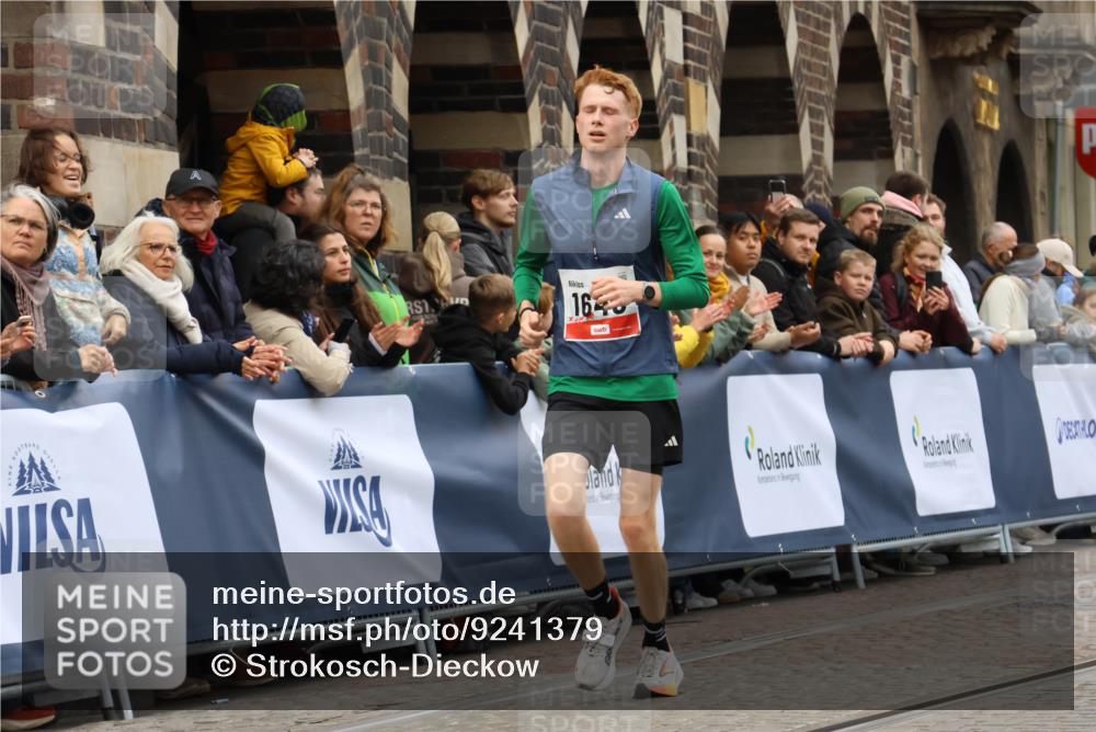 05.10.2025 - 20. swb-Marathon Bremen Strokosch-Dieckow http://msf.ph/oto/9241379 05.10.2025 12:43:25 Ziel 303, 1289, 1643 meine-sportfotos.de