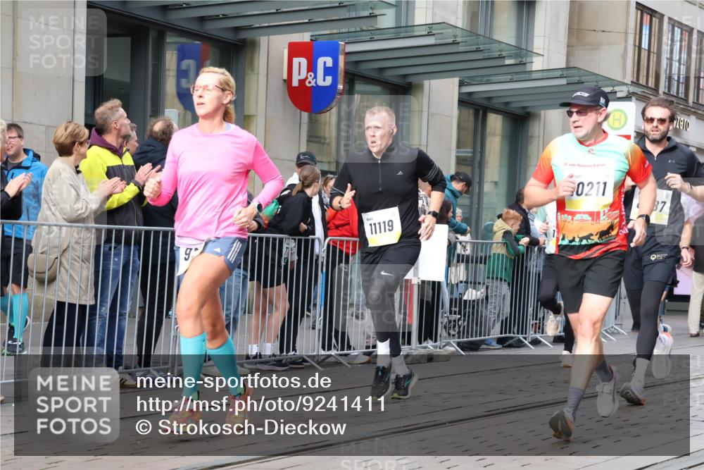 05.10.2025 - 20. swb-Marathon Bremen Strokosch-Dieckow http://msf.ph/oto/9241411 05.10.2025 10:48:08 Ziel 8787, 9223, 9293, 9298, 9385, 9404, 9406, 9437, 9478, 9641, 9665, 9704, 9706, 9810, 9958, 10109, 10131, 10177, 10211, 10303, 10685, 10931, 11005, 11096, 11119, 11292, 11357, 11505, 11561, 11637, 8787, 9223, 9293, 9298, 9385, 9404, 9406, 9437, 9478, 9641, 9665, 9704, 9706, 9810, 9958, 10109, 10131, 10177, 10211, 10303, 10685, 10931, 11005, 11096, 11119, 11292, 11357, 11505, 11561, 11637 meine-sportfotos.de