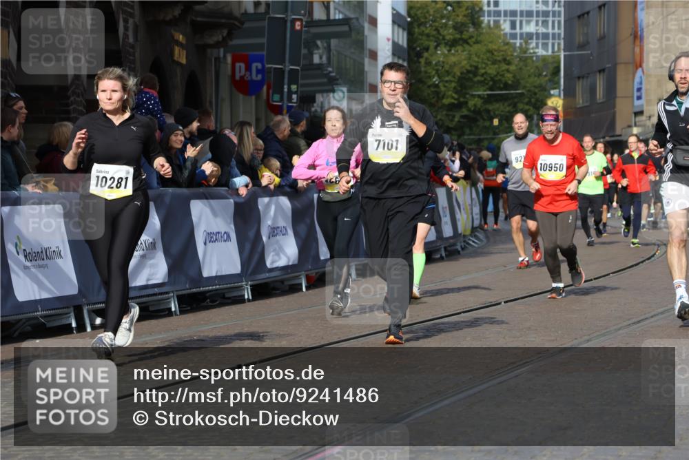 05.10.2025 - 20. swb-Marathon Bremen Strokosch-Dieckow http://msf.ph/oto/9241486 05.10.2025 10:57:21 Ziel 7101, 9215, 9260, 9292, 9450, 9550, 9844, 9947, 10169, 10281, 10367, 10645, 10657, 10950, 11015, 11606 meine-sportfotos.de