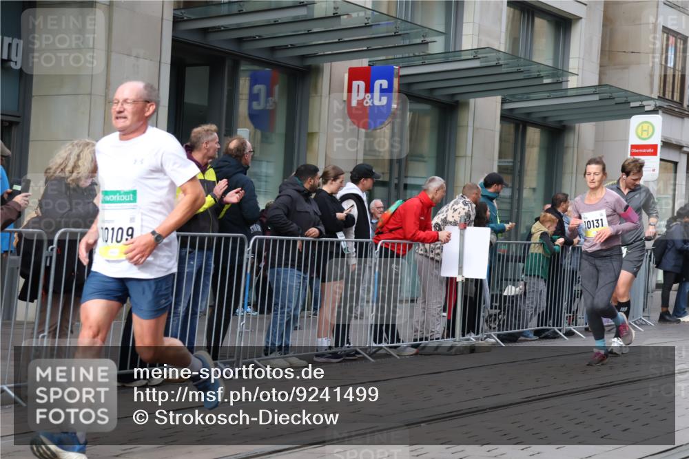 05.10.2025 - 20. swb-Marathon Bremen Strokosch-Dieckow http://msf.ph/oto/9241499 05.10.2025 10:48:10 Ziel 8787, 9223, 9298, 9385, 9404, 9406, 9437, 9478, 9641, 9665, 9704, 9810, 9958, 10109, 10131, 10177, 10211, 10303, 10685, 11005, 11096, 11119, 11292, 11357, 11505, 11637, 8787, 9223, 9298, 9385, 9404, 9406, 9437, 9478, 9641, 9665, 9704, 9810, 9958, 10109, 10131, 10177, 10211, 10303, 10685, 11005, 11096, 11119, 11292, 11357, 11505, 11637 meine-sportfotos.de