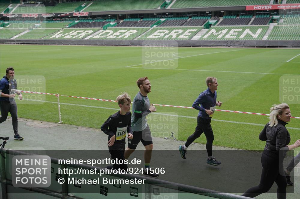 05.10.2025 - 20. swb-Marathon Bremen Michael Burmester http://msf.ph/oto/9241506 05.10.2025 10:35:07 Laufen im Stadion 7147, 7163, 9183, 9188, 9201, 9219, 9292, 9350, 9430, 9495, 9540, 9576, 9582, 9601, 9612, 9622, 9625, 9666, 9669, 9672, 9719, 9720, 9722, 9766, 9783, 9797, 9844, 9847, 9872, 9886, 9925, 9932, 9952, 9968, 9981, 10049, 10055, 10080, 10088, 10105, 10111, 10145, 10169, 10179, 10200, 10225, 10260, 10263, 10281, 10329, 10341, 10368, 10377, 10395, 10397, 10527, 10555, 10644, 10645, 10648, 10653, 10694, 10834, 10845, 10950, 10988, 7101, 7215, 9372, 9472, 9547, 9585, 9820 meine-sportfotos.de