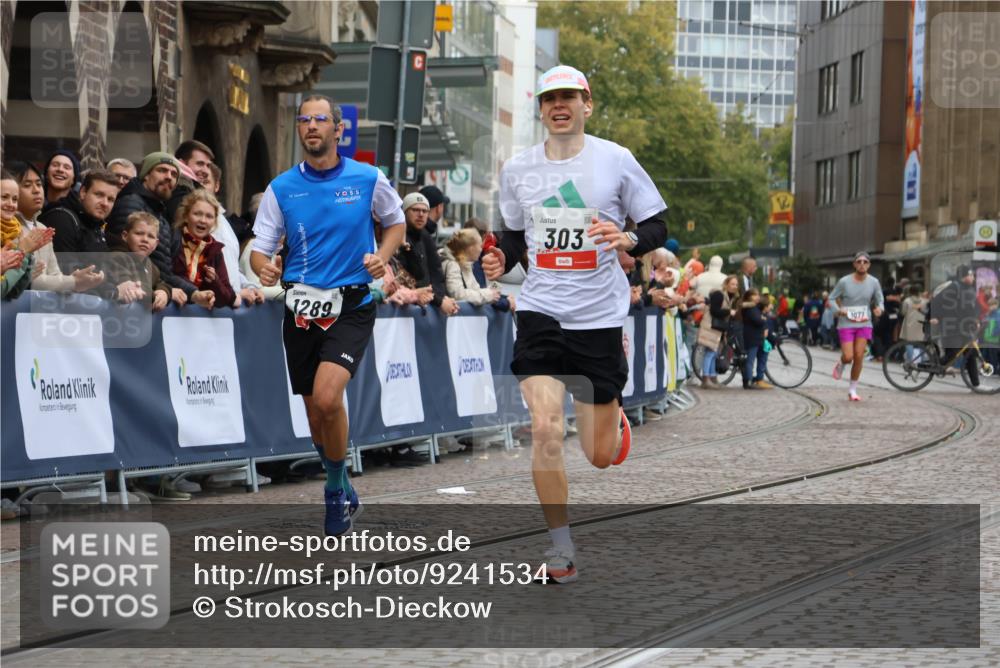 05.10.2025 - 20. swb-Marathon Bremen Strokosch-Dieckow http://msf.ph/oto/9241534 05.10.2025 12:43:32 Ziel 303, 923, 1077, 1289 meine-sportfotos.de