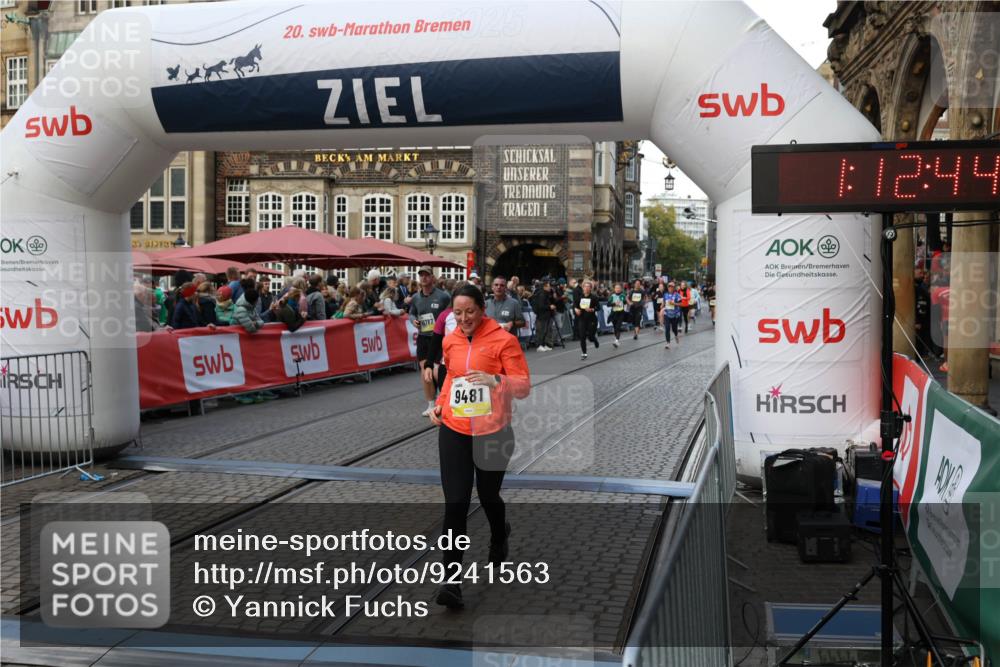 05.10.2025 - 20. swb-Marathon Bremen Yannick Fuchs http://msf.ph/oto/9241563 05.10.2025 11:08:40 Ziel 9235, 9481, 9552, 9982, 10134, 10787, 10859 meine-sportfotos.de