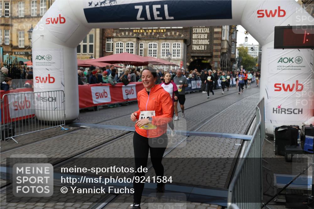 05.10.2025 - 20. swb-Marathon Bremen Yannick Fuchs http://msf.ph/oto/9241584 05.10.2025 11:08:41 Ziel 9235, 9481, 9552, 9982, 10134, 10212, 10787, 10859 meine-sportfotos.de