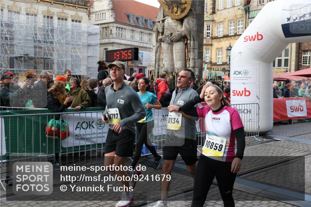 05.10.2025 - 20. swb-Marathon Bremen Yannick Fuchs http://msf.ph/oto/9241679 05.10.2025 11:08:44 Ziel 7069, 9481, 9982, 10134, 10212, 10787, 10859, 10998, 11028, 11076, 11242 meine-sportfotos.de