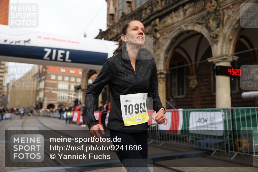 05.10.2025 - 20. swb-Marathon Bremen Yannick Fuchs http://msf.ph/oto/9241696 05.10.2025 10:41:16 Ziel 10606, 10952 meine-sportfotos.de