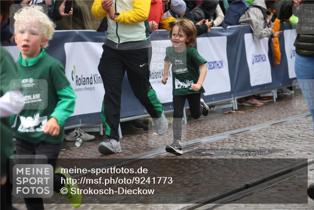 05.10.2025 - 20. swb-Marathon Bremen Strokosch-Dieckow http://msf.ph/oto/9241773 05.10.2025 15:22:30 Ziel 1544 meine-sportfotos.de
